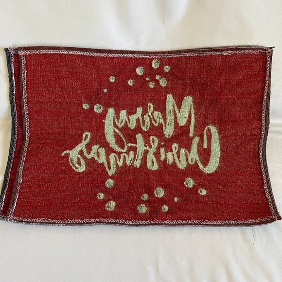 Set Of 2 Merry Christmas Wreath Placemats Gray Red Festive Dining Table Decor 18 - Picture 3 of 4